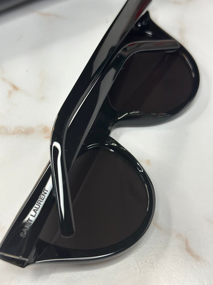 Pre-owned Saint Laurent exaggerated cat eye sunglasses