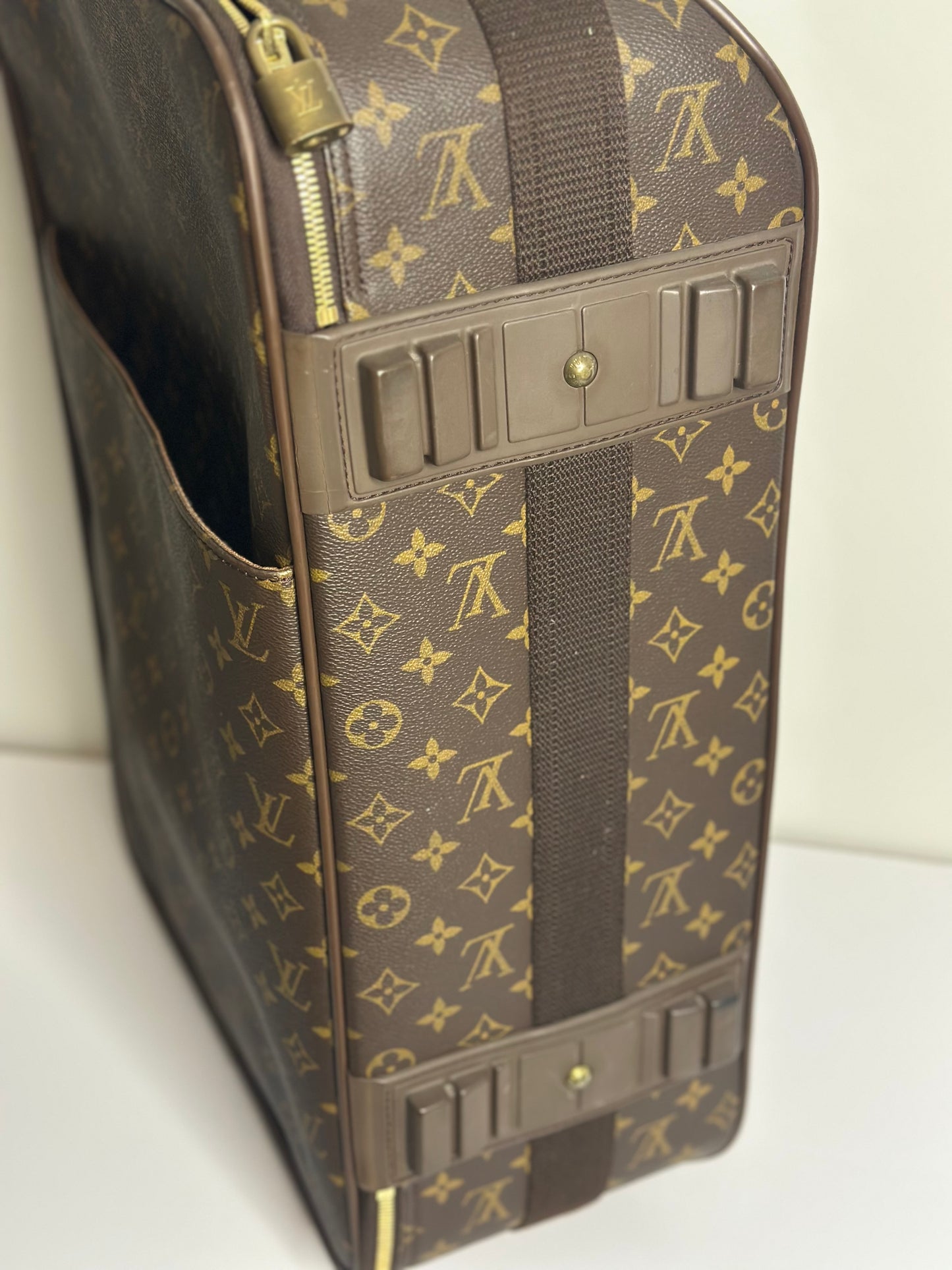 Pre-owned Louis Vuitton monogram canvas pegase 55 carry-on luggage