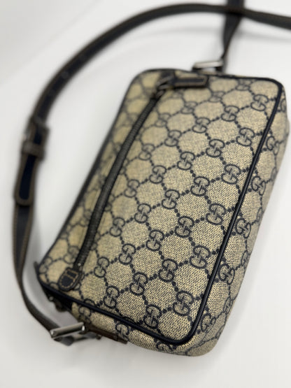 Pre-owned Gucci Supreme Navy Sherry Line Shoulder Bag