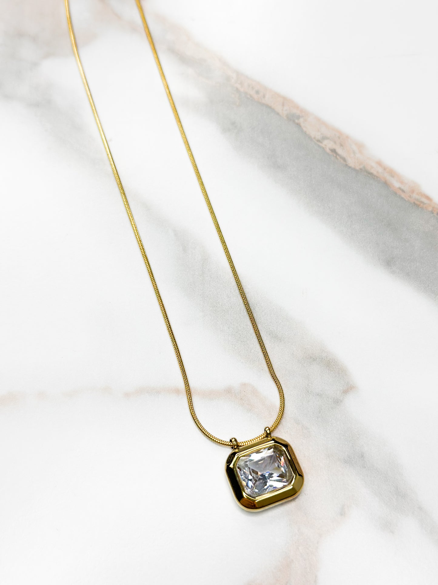 Elle Clear Pendant Necklace