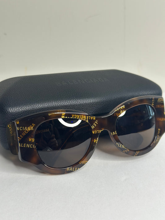 Pre-owned Balenciaga Tortise sunglasses
