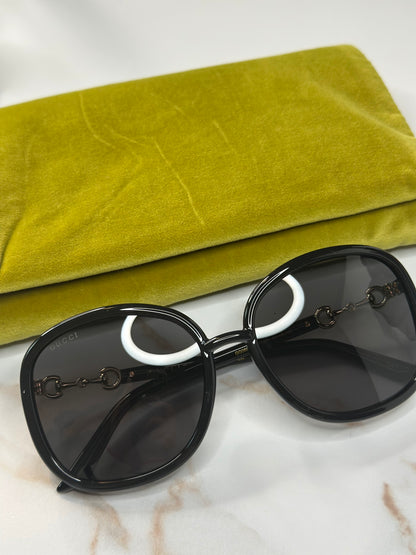 Pre-owned Gucci horsebit black sunglasses