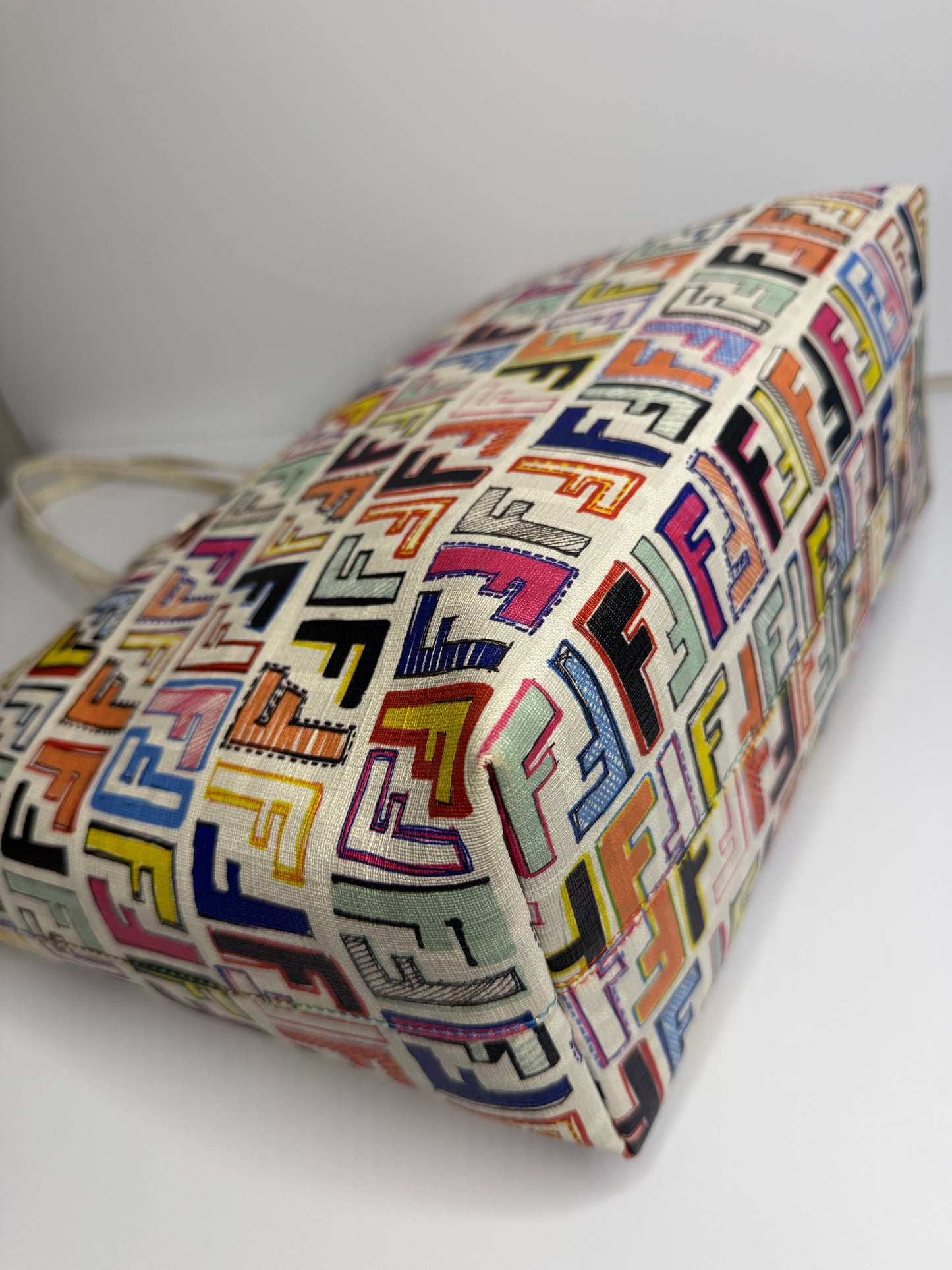 Pre-owned Fendi multicolor canvas 
Zucca FF Roll Tote Medium