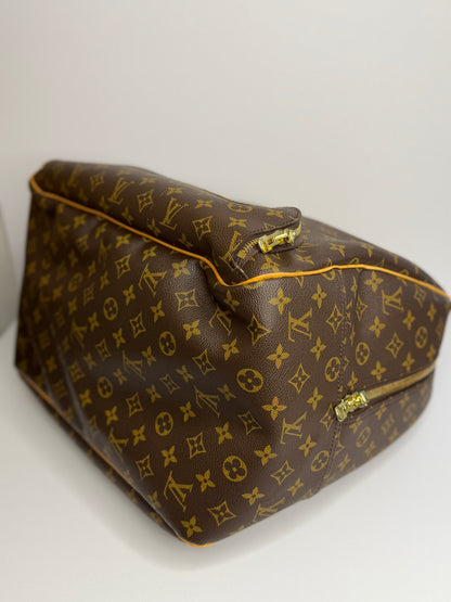 Pre-owned Louis Vuitton
Evasion Travel Bag Monogram Canvas MM