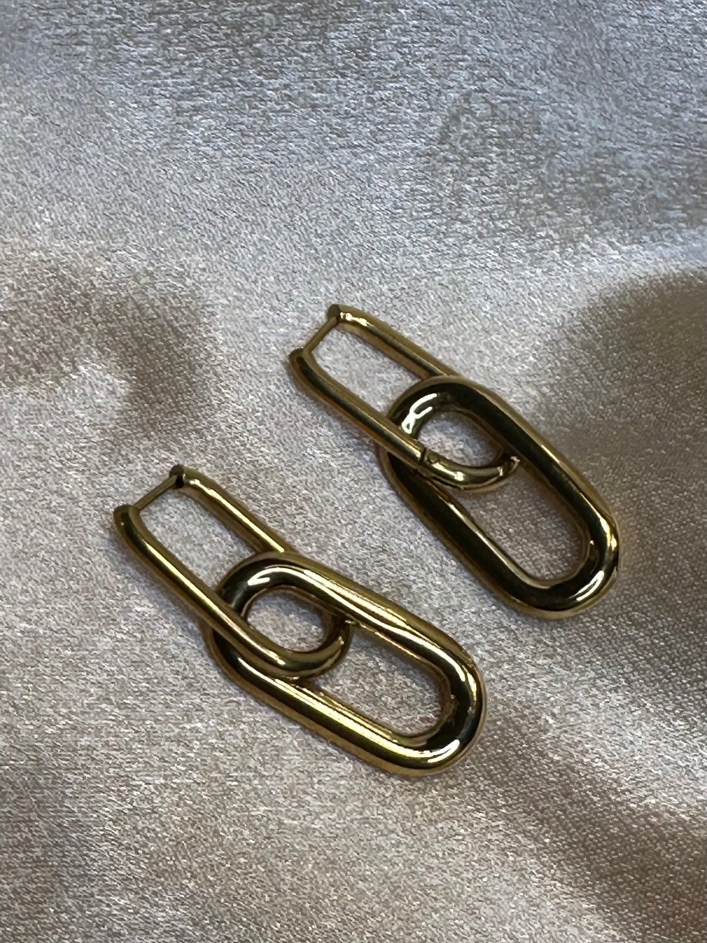 The New Yorker Drop Earrings