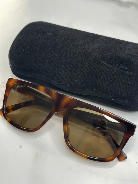 Pre-owned Gucci tortoise unisex sunglasses