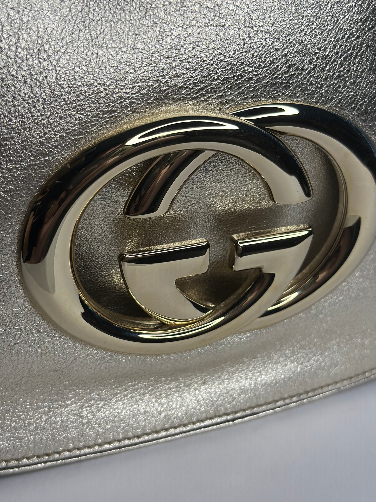 Pre-owned Gucci light, gold, metallic leather shoulder bag