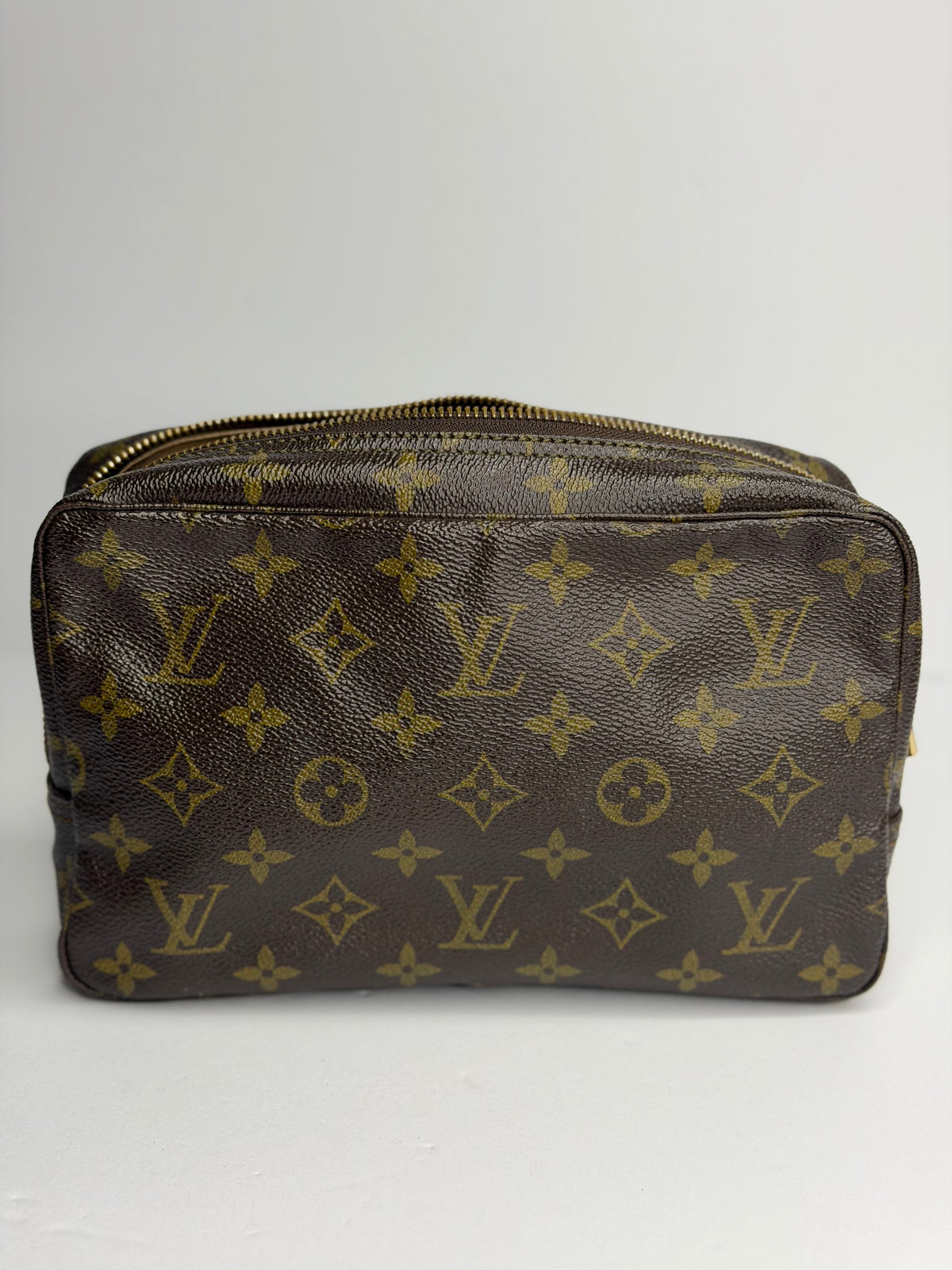 Pre-owned Louis Vuitton monogram canvas trousse 23 toiletry