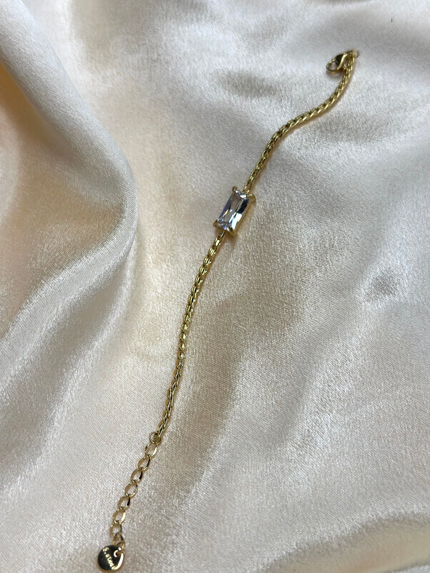 Melrose Glow-Clear Bracelet