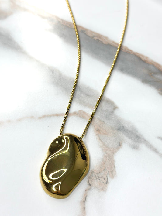 Octavia Pendant necklace