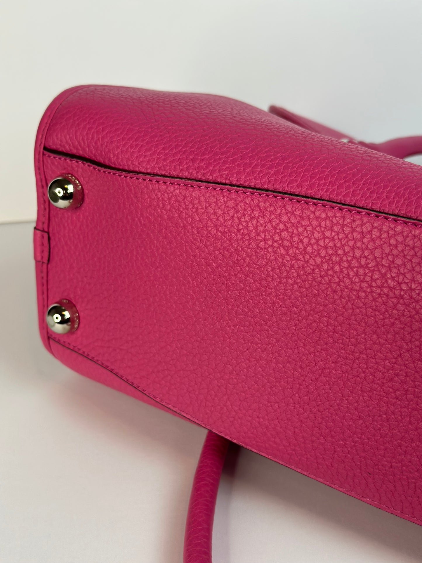 Pre-owned Loewe hot pink leather alamo top handle bag
