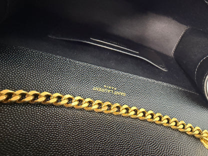 Pre-owned Saint Laurent ENVELOPE IN QUILTED LEATHER GRAIN DE POUDRE SMALL crossbody