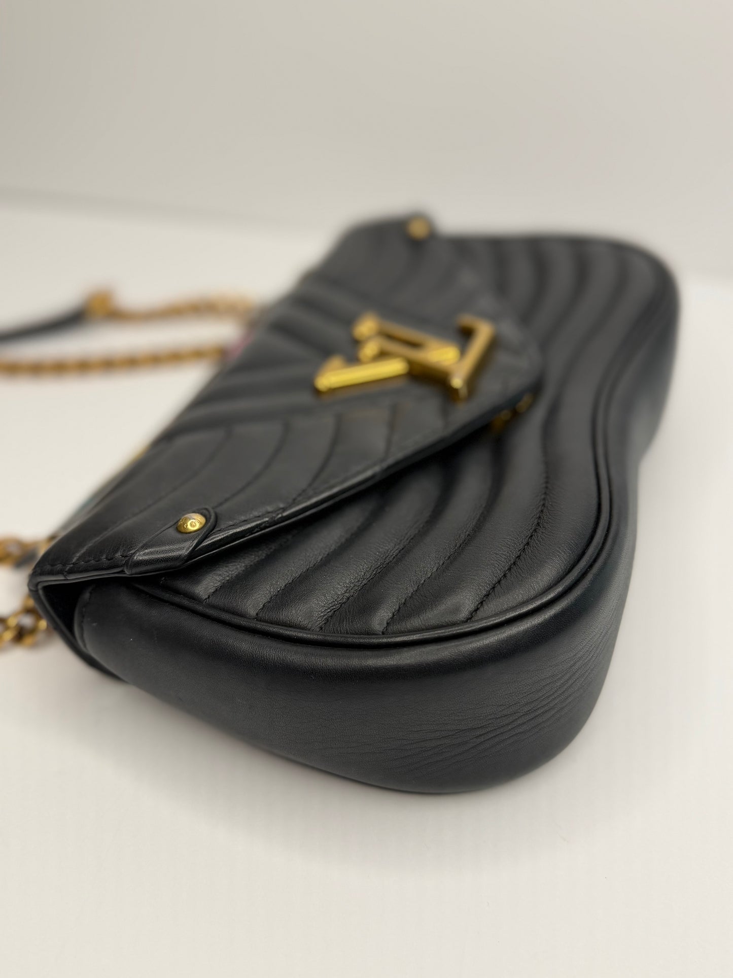 Pre-owned Louis Vuitton New Wave PM quilted leather Crossbody