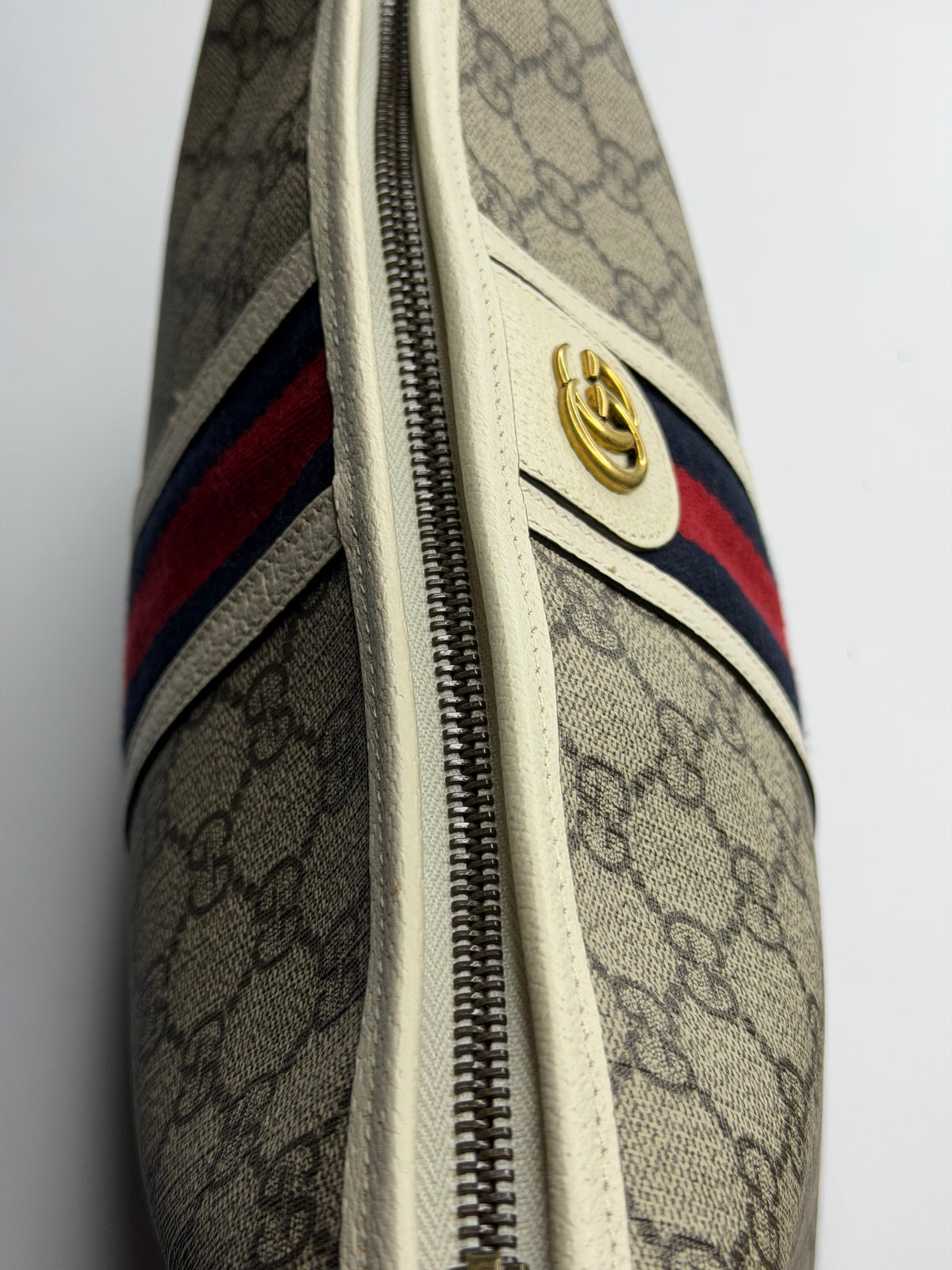 Pre-owned Gucci GG canvas toiletry bag
