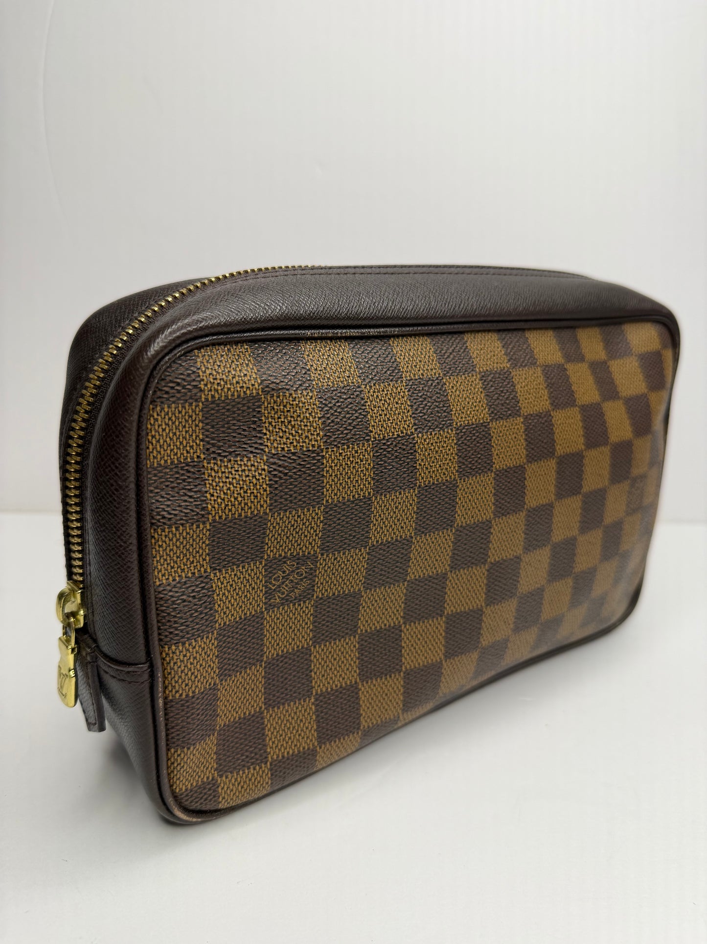 Pre-owned Louis Vuitton Damier Ebene Trousse Toilette 28
