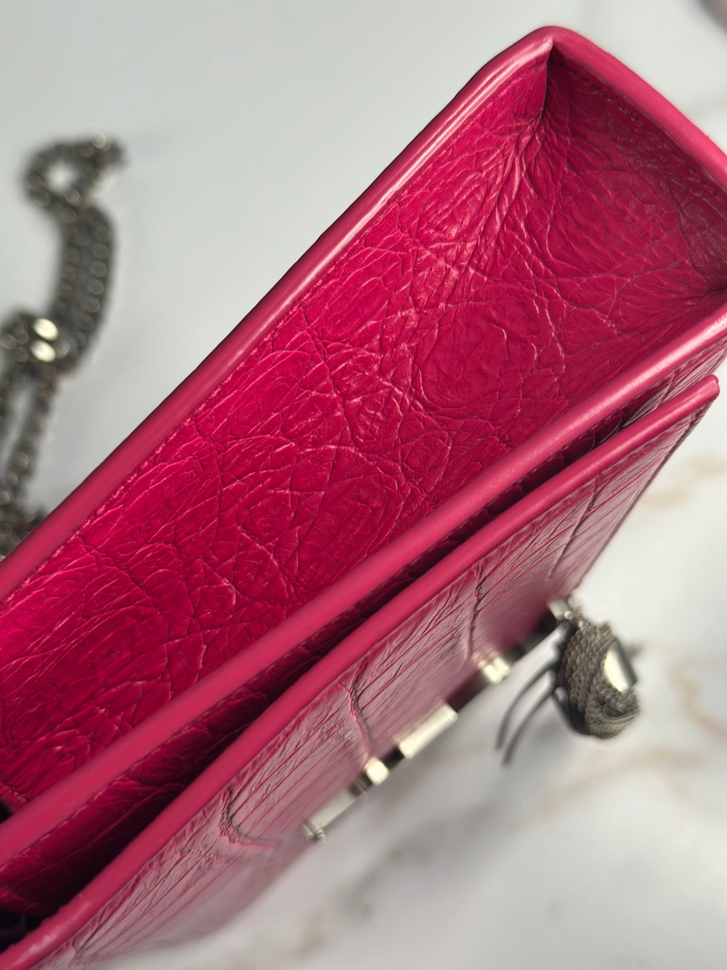 Pre-owned Saint Laurent Kate tassel crossbody bag in fuchsia croc-embossed leather