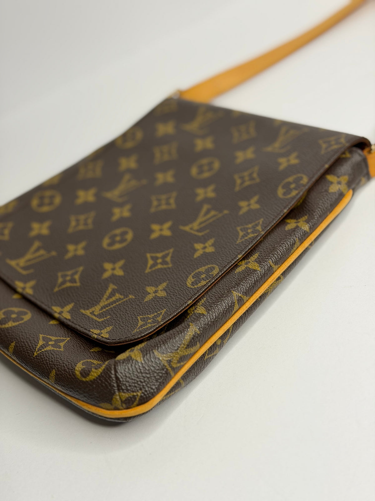 Pre-owned Louis Vuitton monogram canvas salsa crossbody