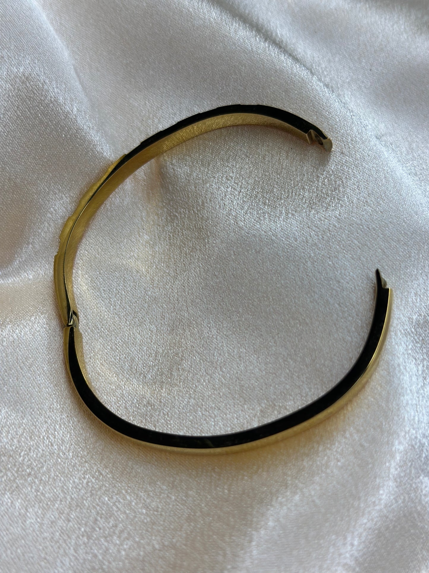 Malibu rhinestone bangle