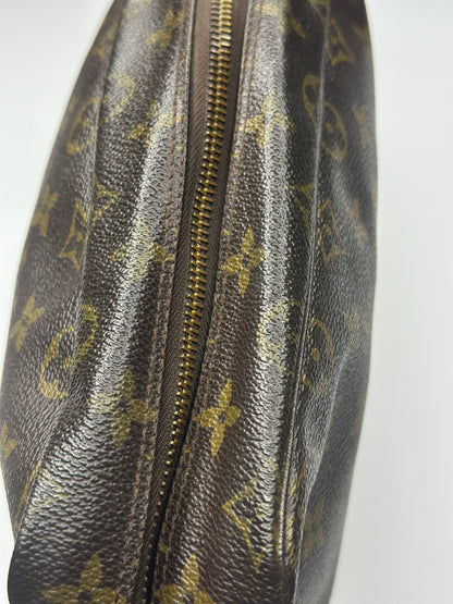 Pre-owned Louis Vuitton monogram canvas toiletry 28