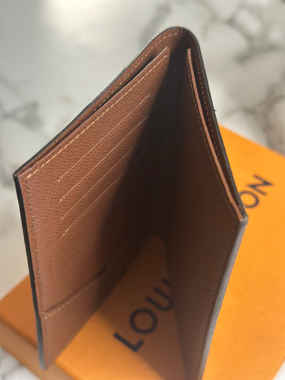 Pre-owned Louis Vuitton Monogram Canvas Passport Holder