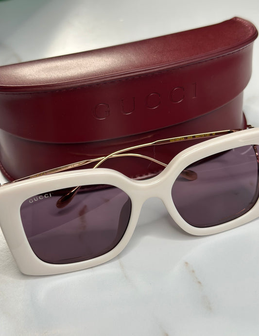 Pre-owned Gucci GG Marmont white sunglasses