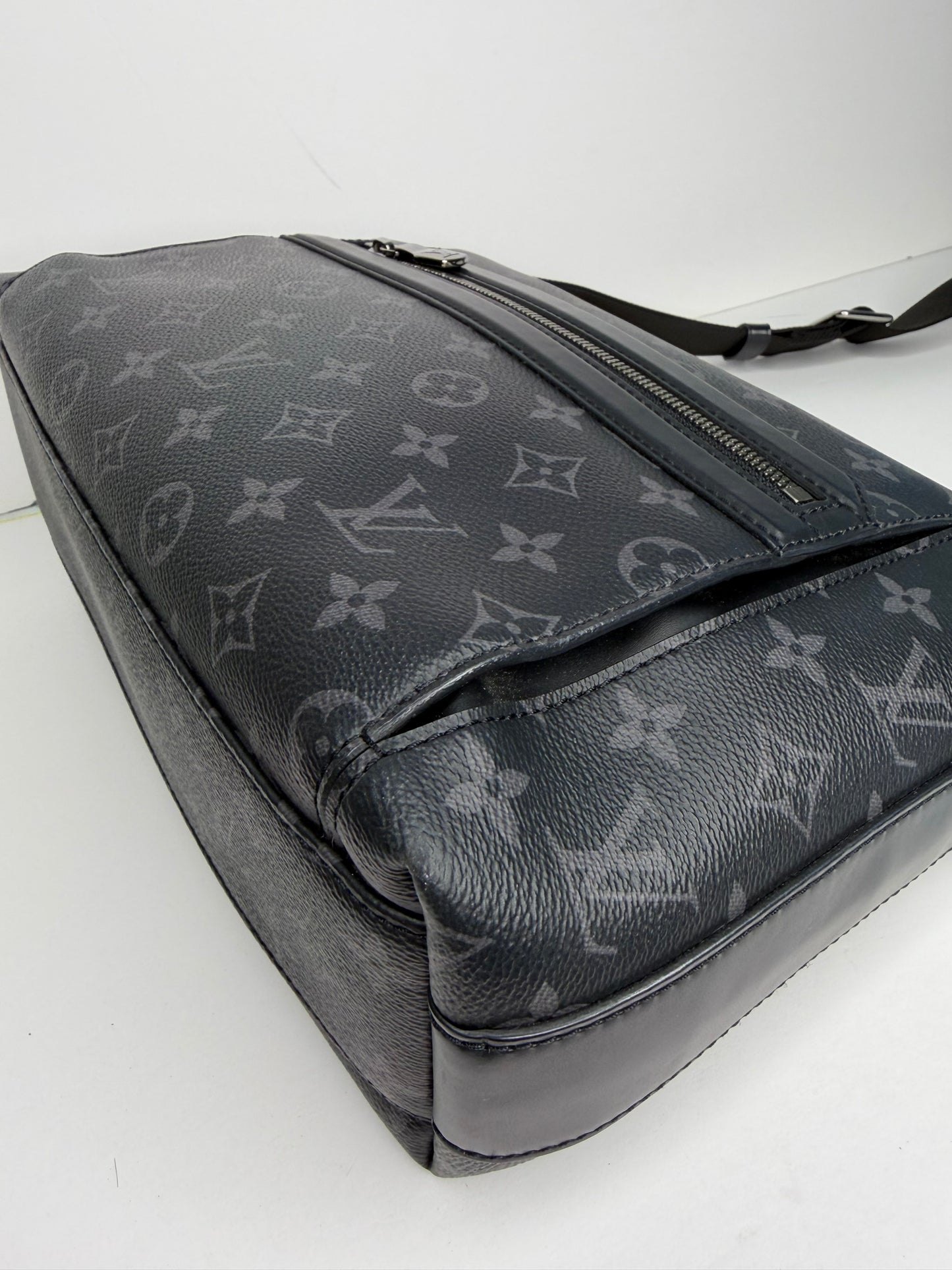 Pre-owned Louis Vuitton Monogram Eclipse Odyssey Messenger PM