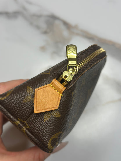 Pre-owned Louis Vuitton monogram, canvas cosmetic pouch PM