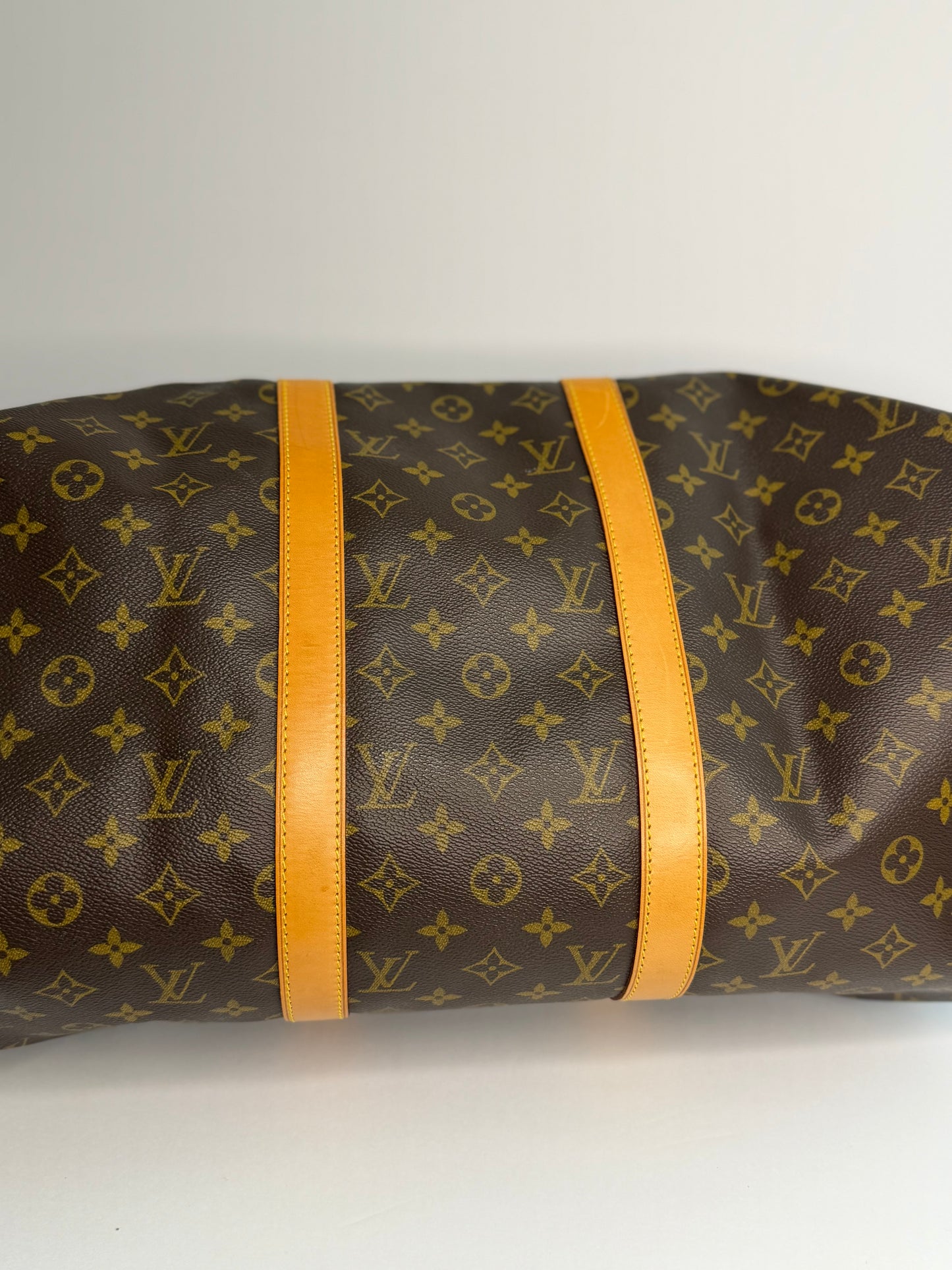 Pre-owned Louis Vuitton monogram canvas Keepall bandolier 50 luggage