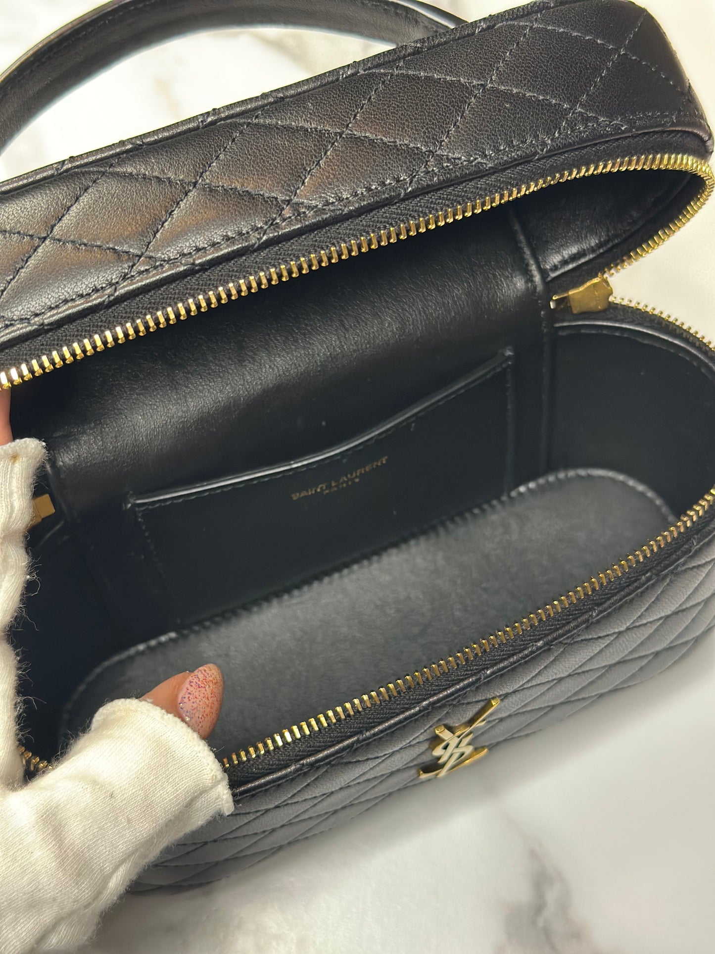 Pre-owned Saint Laurent Gaby Vanity in black lambskin leather crossbody