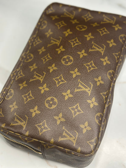 Pre-owned Louis Vuitton Trousse Toiletry Pouch Monogram Canvas 28