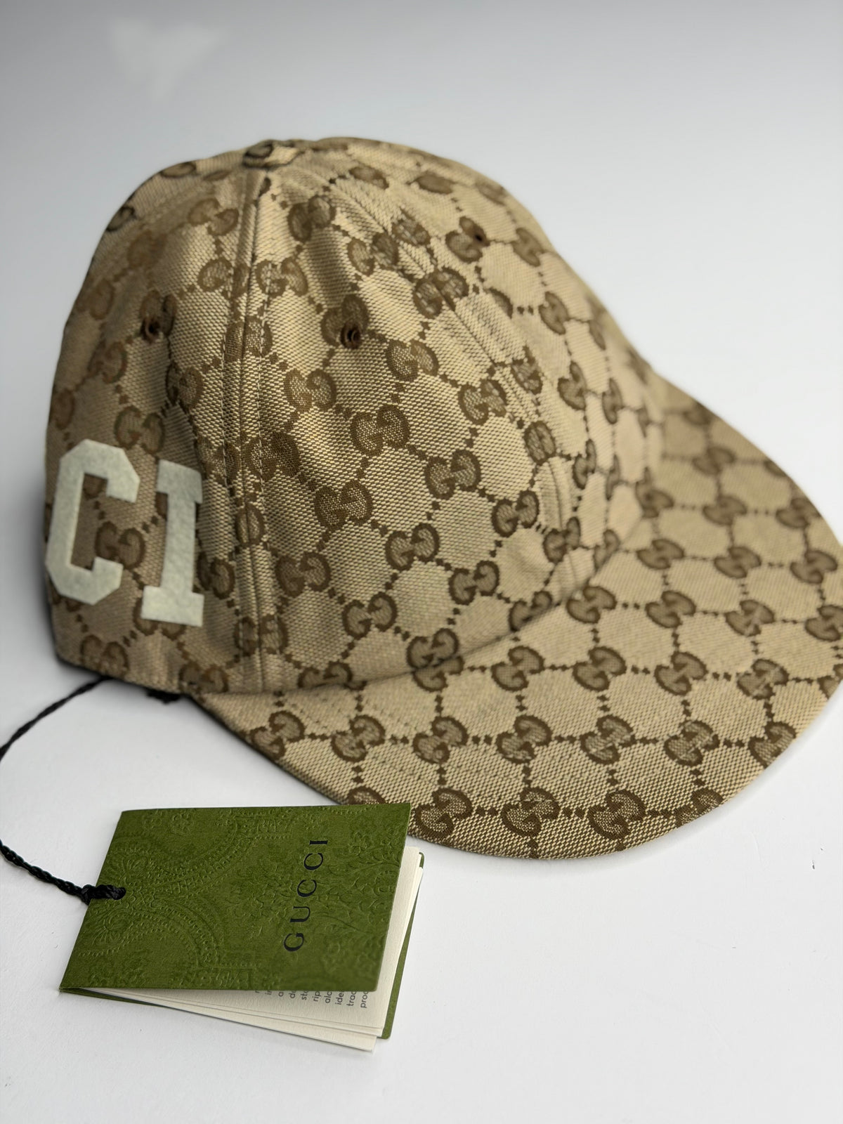 Pre-owned Gucci GG Canvas M baseball cap