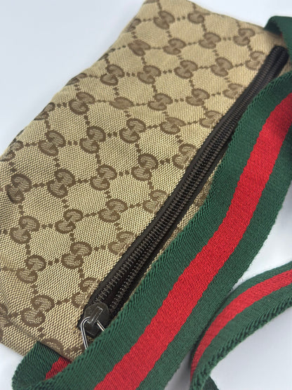 Pre-owned Gucci Gucci
GG Canvas Double Pocket Belt Bag