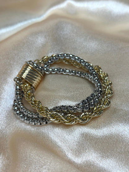 Alicia’s signature two tone chain bracelet