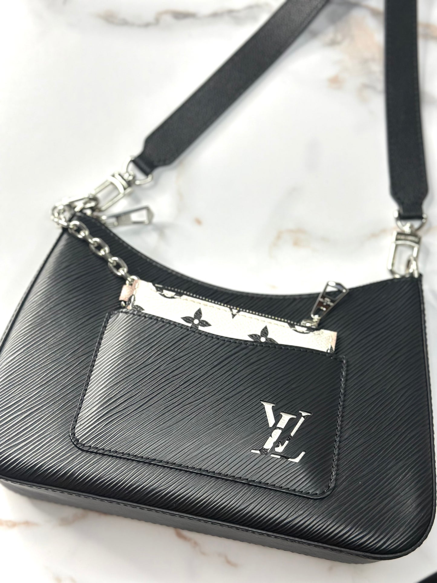 Pre-owned Louis Vuitton Black Epi leather pochette marelle crossbody