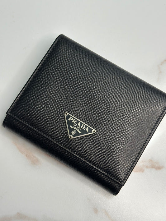 Pre-owned Prada black Saffiano leather bifold wallet