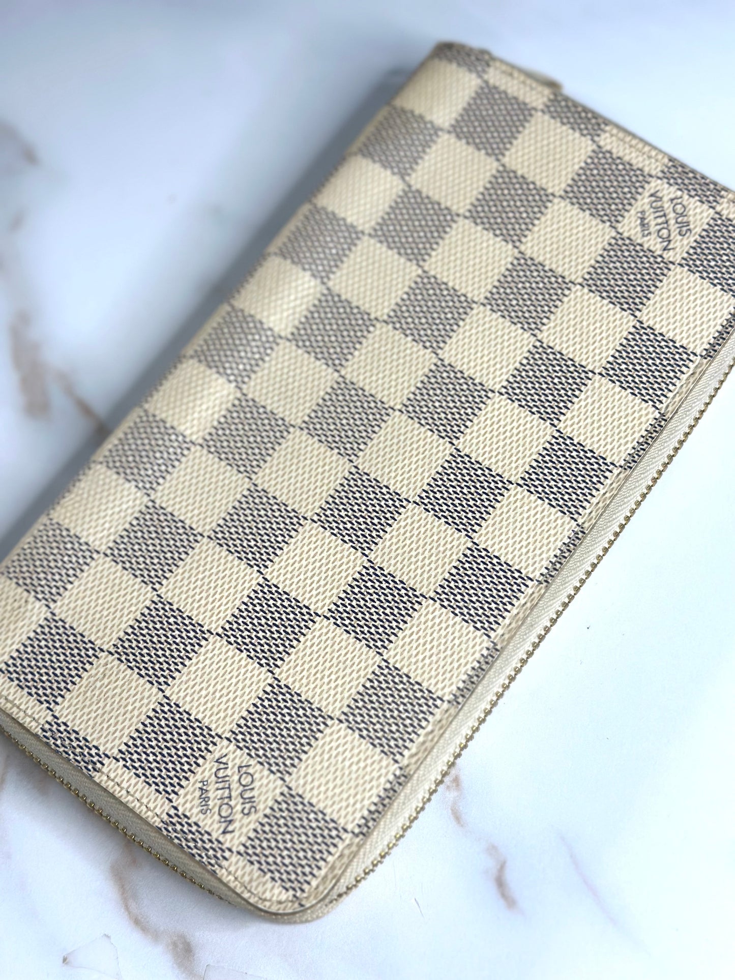 Pre-owned Louis Vuitton Damier azur zippy wallet