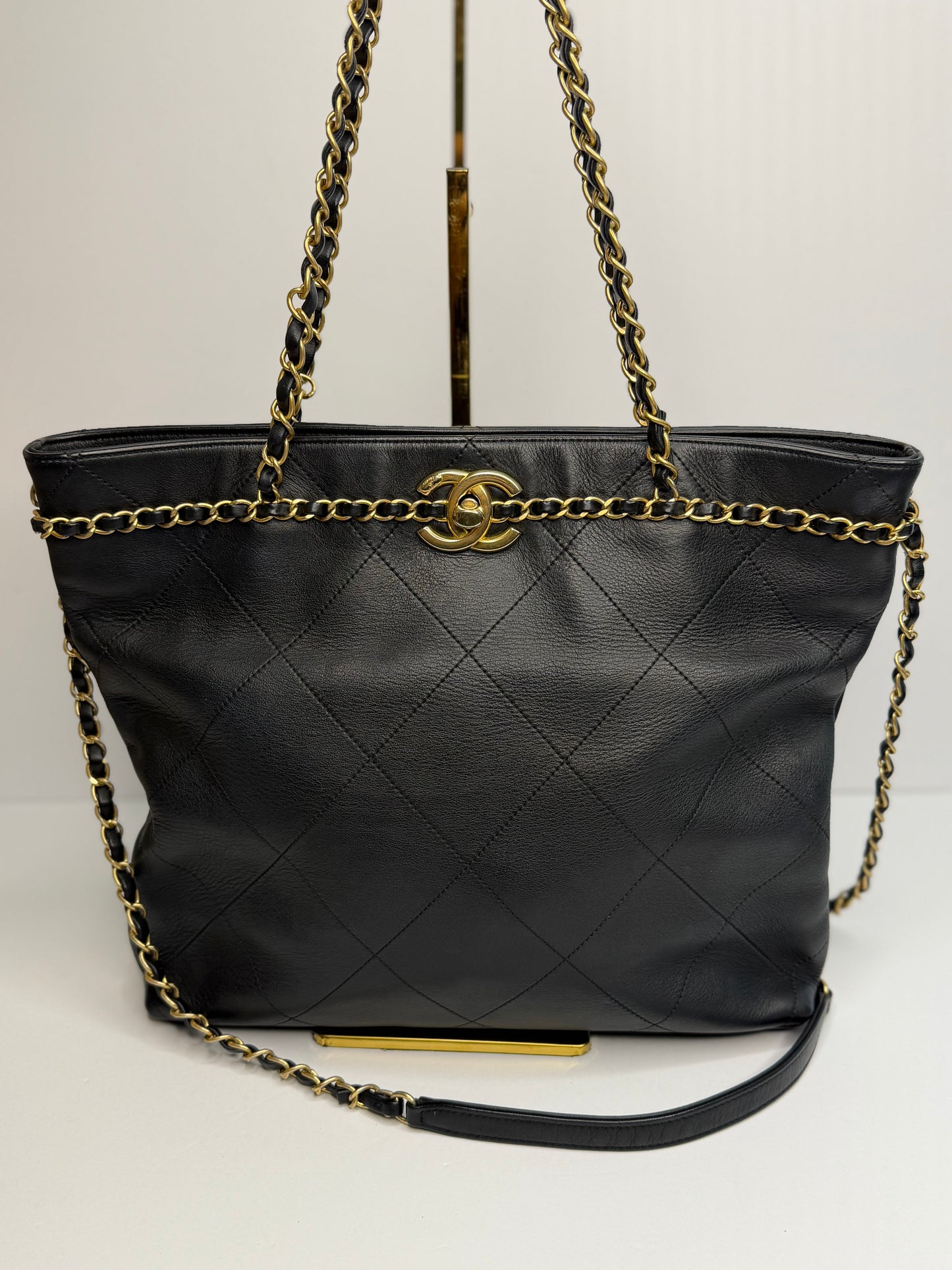 Pre-owned Chanel CC Lock Chain Handle Shopping Tote Quilted Calfskin
