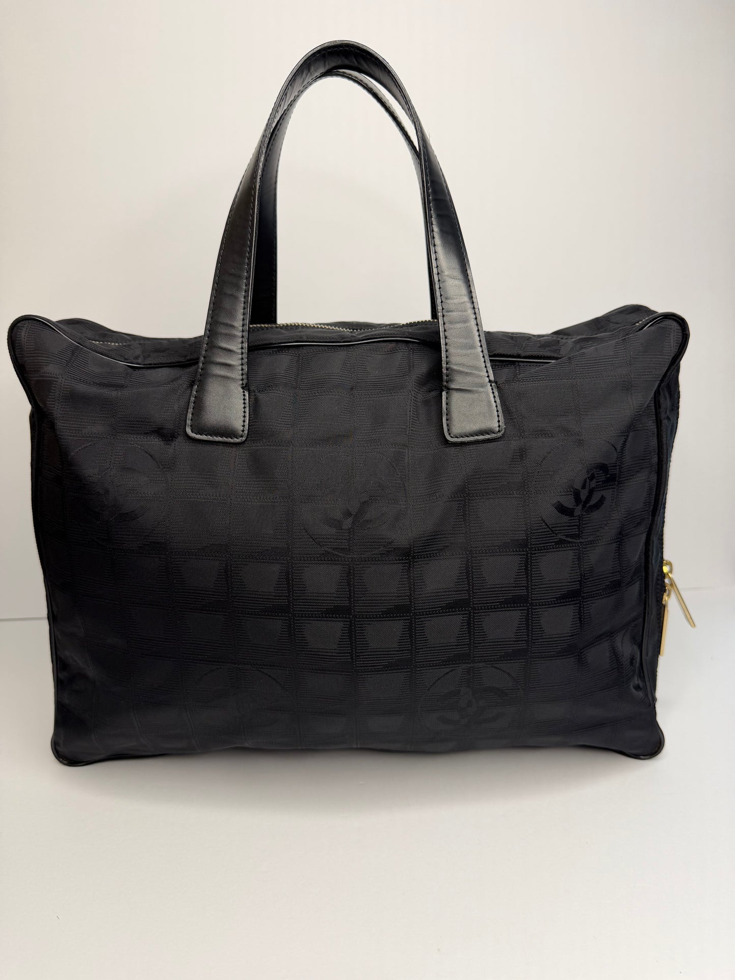 Pre-owned Chanel travel line nylon business bag