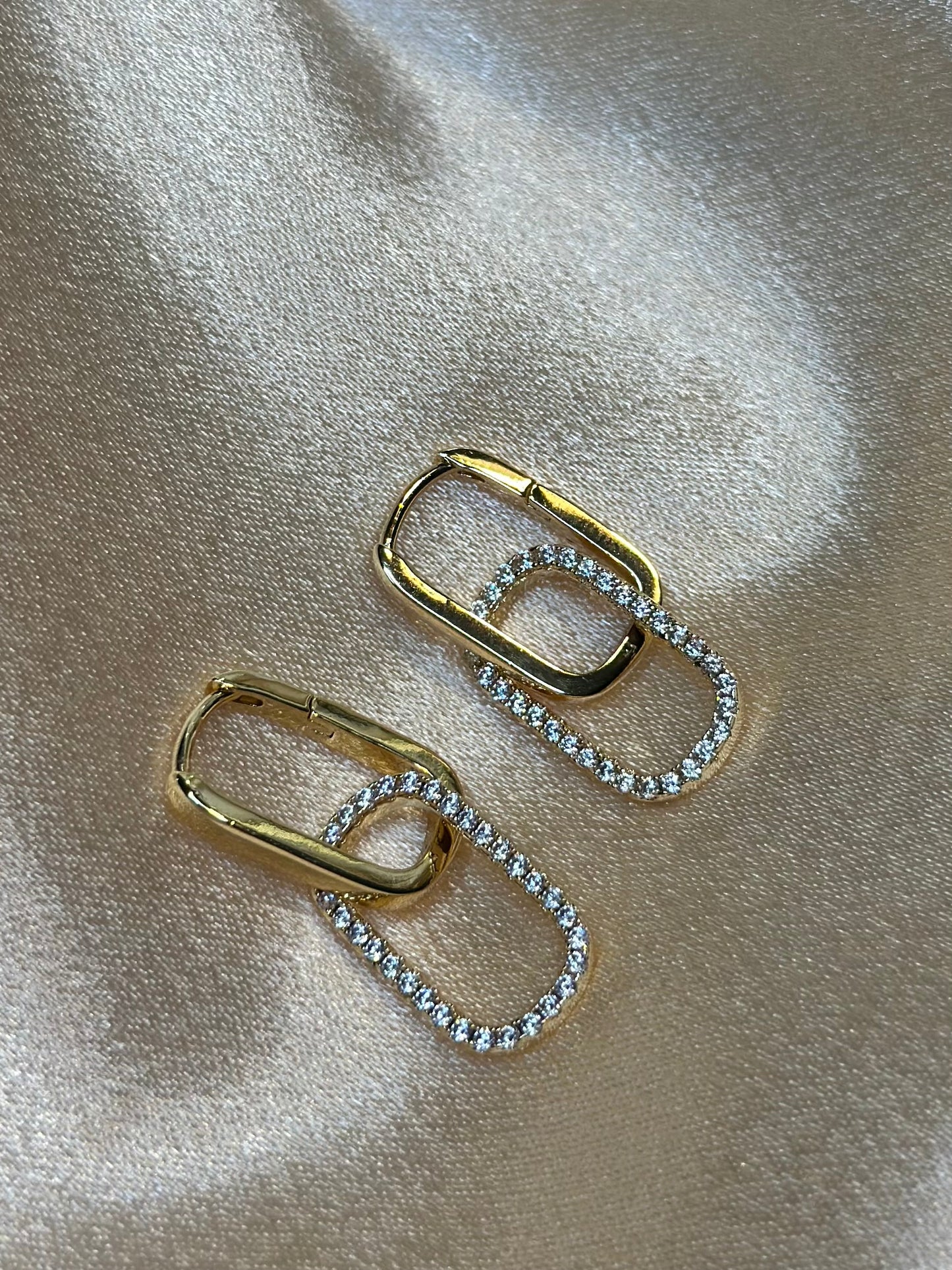 The New Yorker Dainty drop earrings