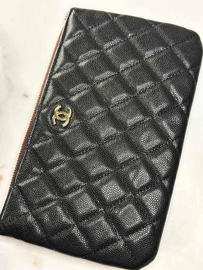 Pre-owned Chanel Caviar Quilted Small Zipped O-Case Pouch Black