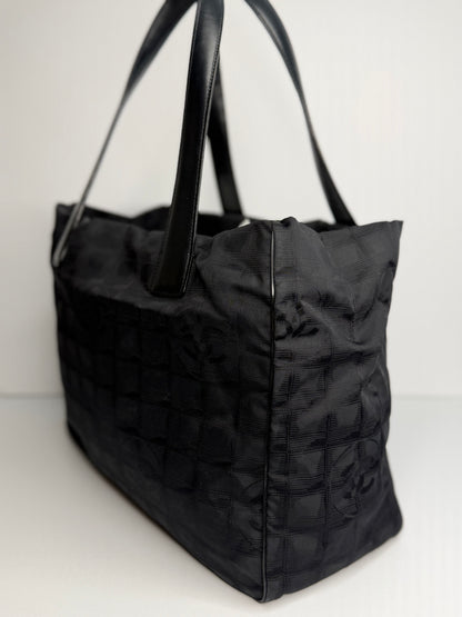 Pre-owned Chanel black nylon travel line tote