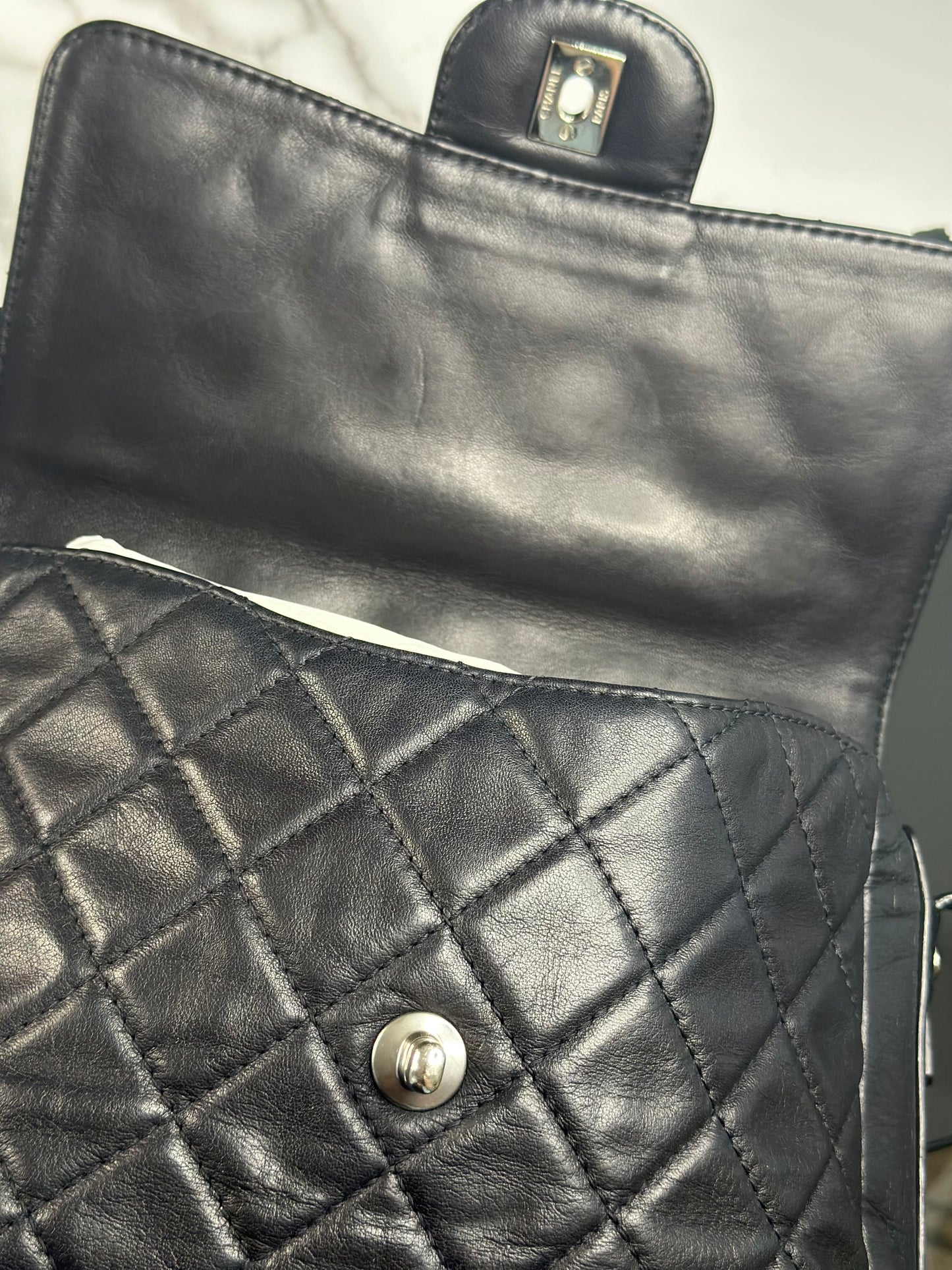 Pre-owned Chanel Easy City Flap black lambskin crossbody