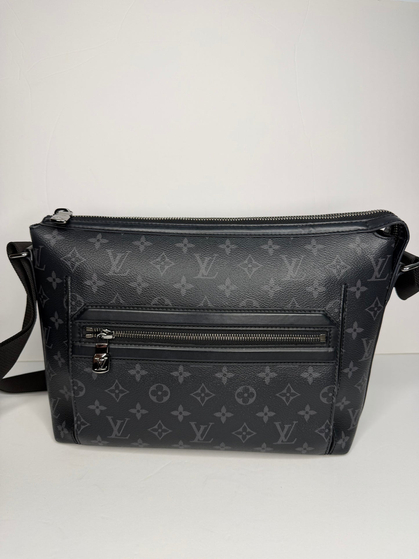 Pre-owned Louis Vuitton Monogram Eclipse Odyssey Messenger PM