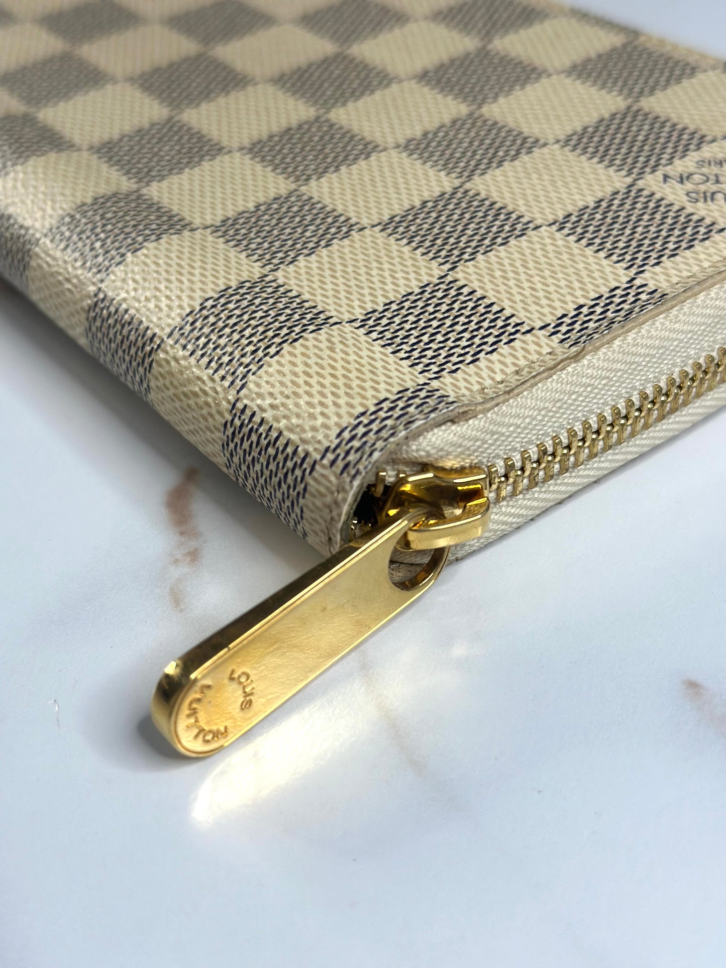 Pre-owned Louis Vuitton Damier azur zippy wallet