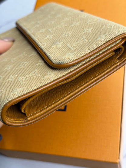 Pre-owned Louis Vuitton Mini Lin Monogram International wallet