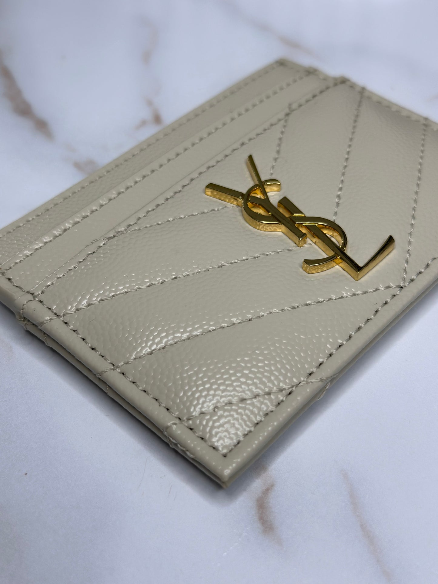 Pre-owned Saint Laurent Grain de Poudre off-white cardholder