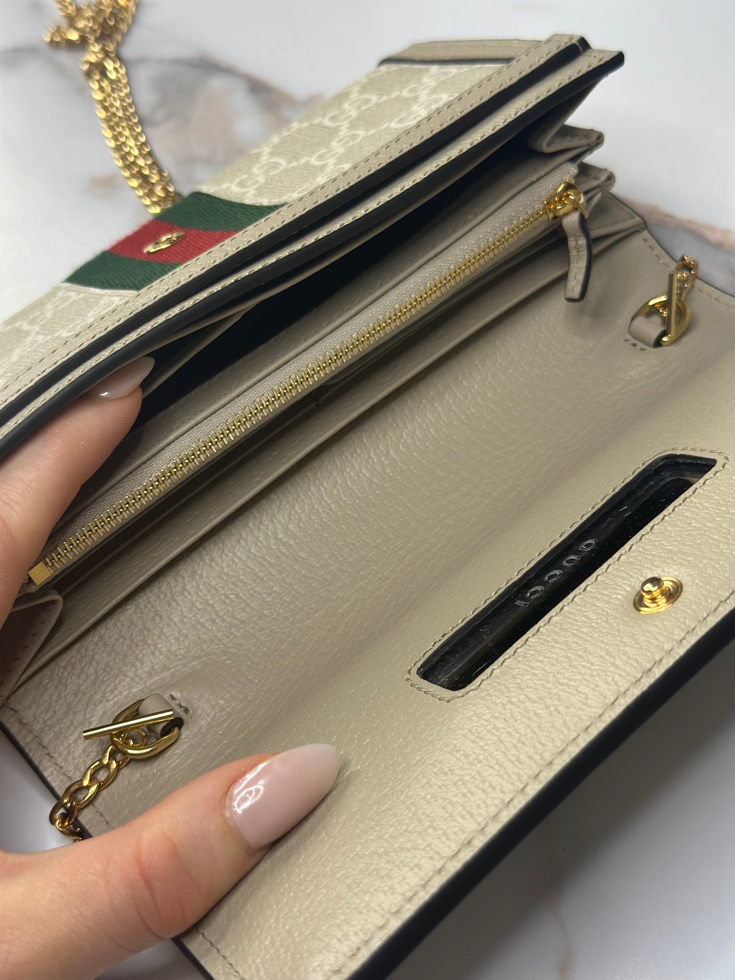 Pre-owned Gucci GG Ophidia Beige & white wallet on chain