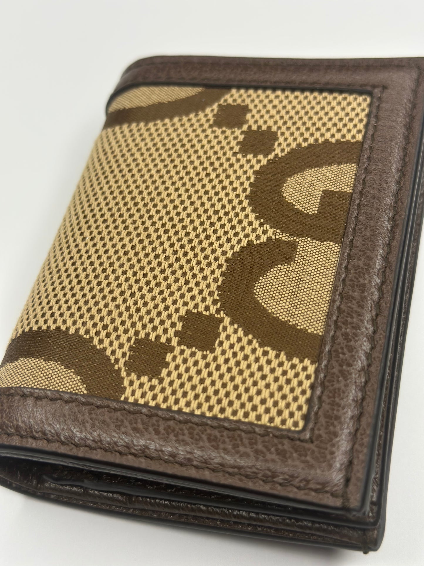 Pre-owned Gucci Diana Jumbo GG Bamboo Wallet Beige Brown
Compact Bifold Canvas