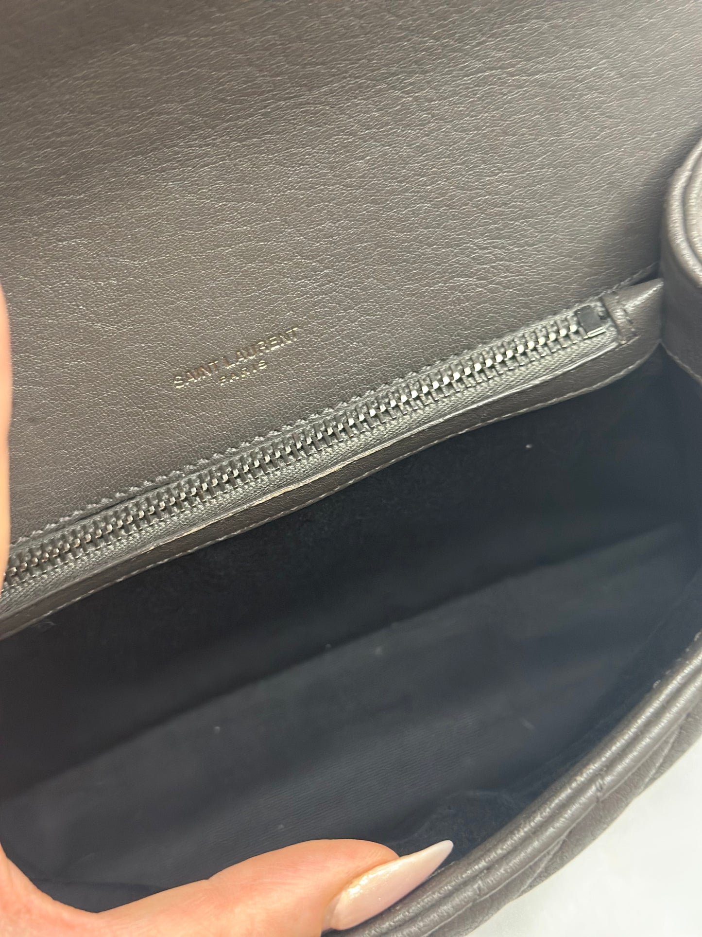 Pre-owned Saint Laurent gray Chevron stitched leather, medium college bag