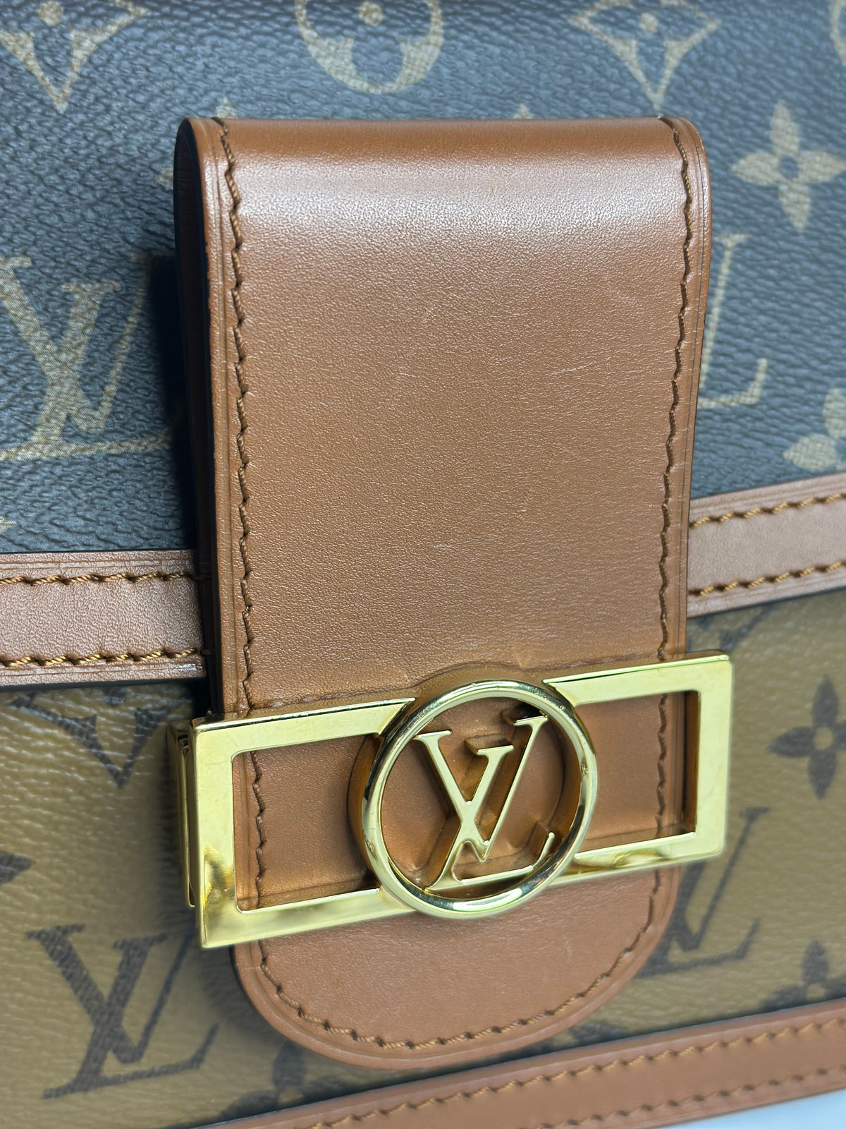 Pre-owned Louis Vuitton reverse monogram Dauphine MM two way crossbody ￼
